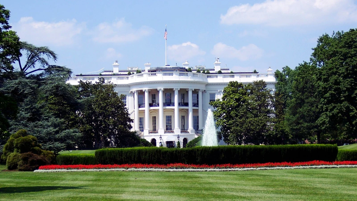 White House South Lawn illustrating Massie’s Hegseth impeachment push over the Iran war